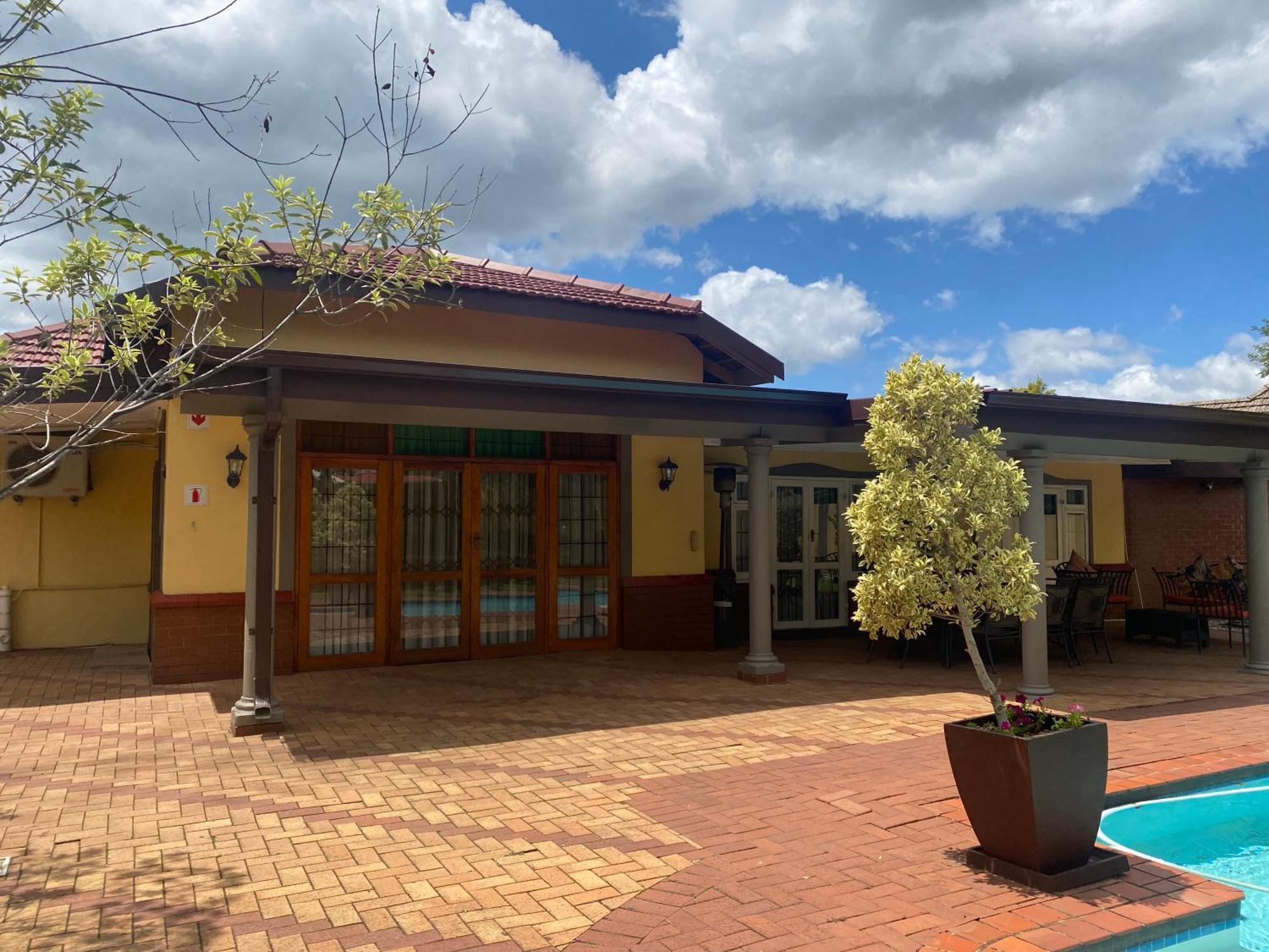 Madlula'S Guesthouse Pietermaritzburg Exterior foto